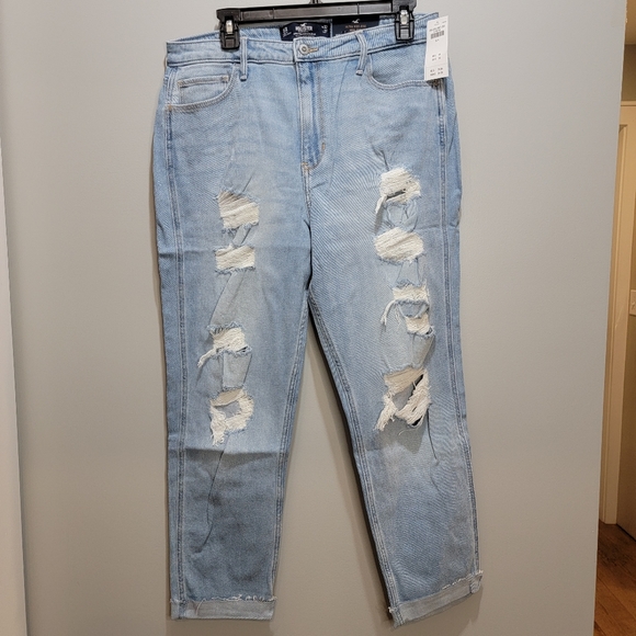 Hollister ULTRA HIGH-RISE MOM Jean Size 31 Light Wash Distressed NEW! - Picture 2 of 14